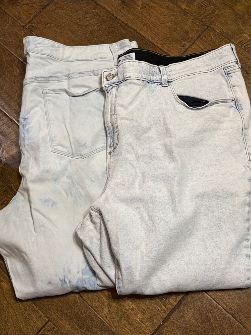 Old Navy Women's Skinny Jeans in Light Wash White